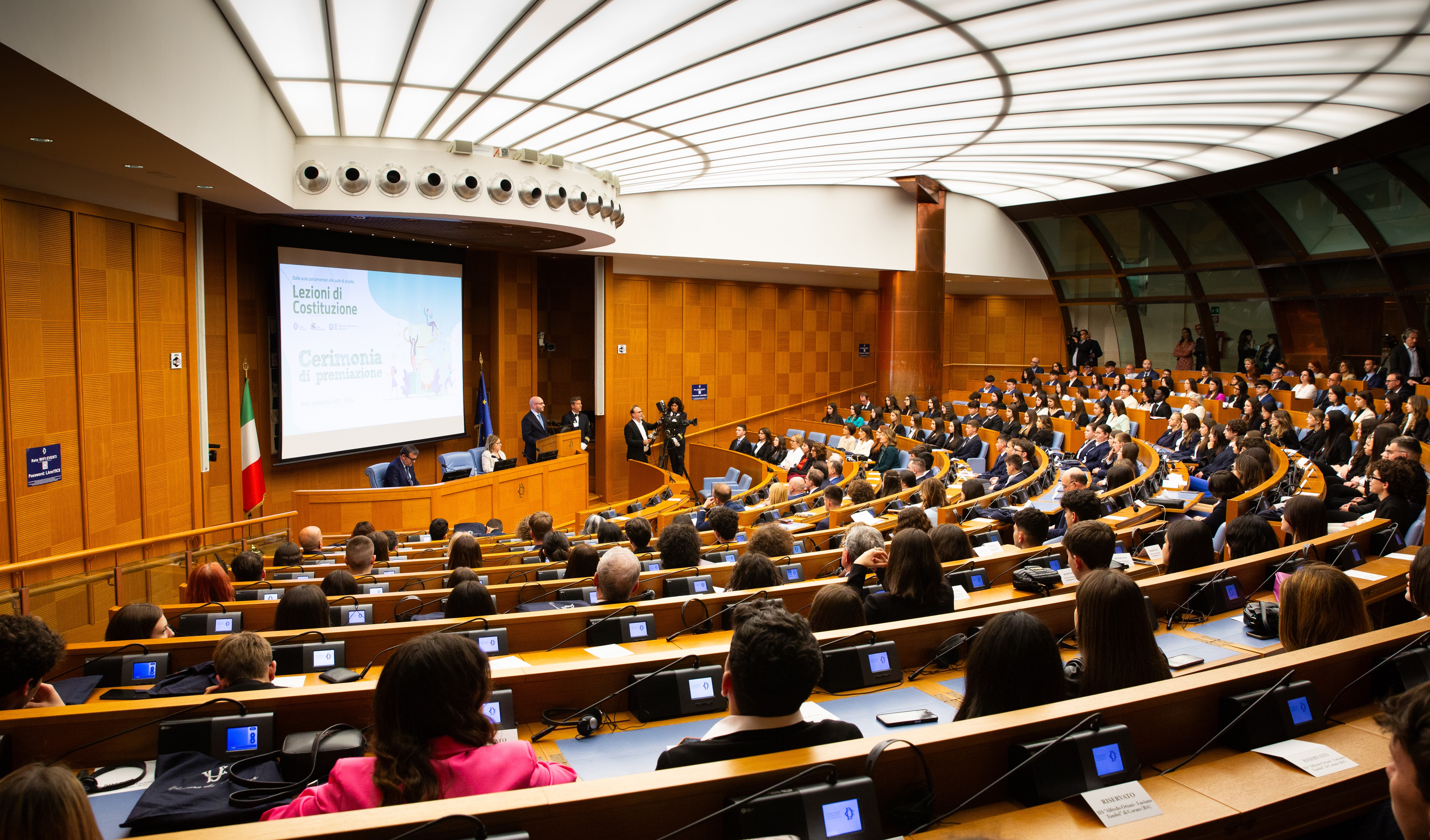"Dalle Aule parlamentari alle aule di scuola. Lezioni di Costituzione", a. s. 2023-2024: la cerimonia conclusiva